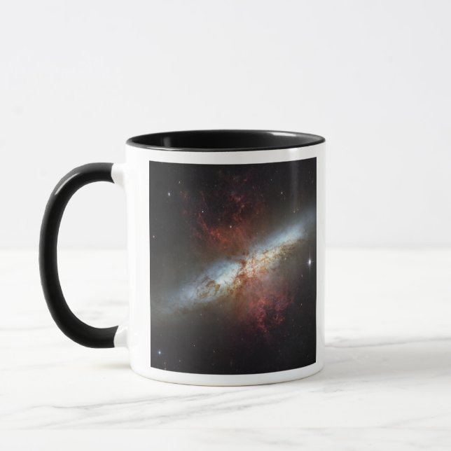 Caneca Galáxia Starburst, Messier 82 (Esquerda)