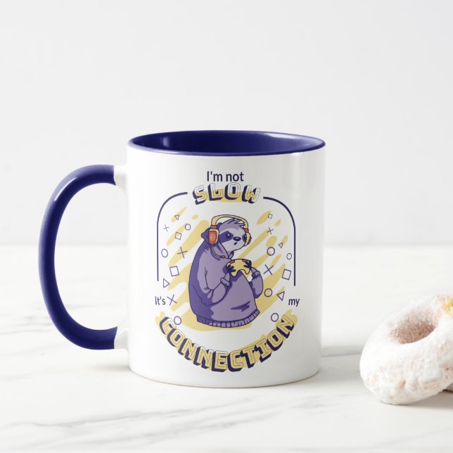 CANECA GAMING SLOTH EU NÃO ESTOU LENTO É MINHA CONEXÃO (Com Donut)