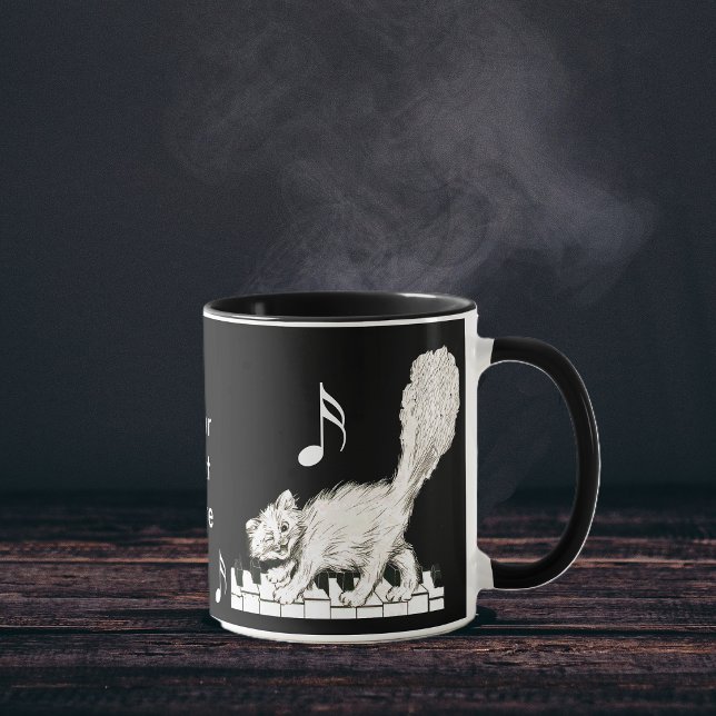 Caneca Gato Branco nas Teclas do Piano (White cat walking on piano keys music notes on black and white coffee or tea mug.)