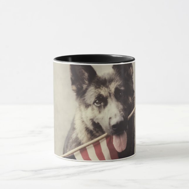 Caneca german shepherd com sinalizador dos EUA (Centro)