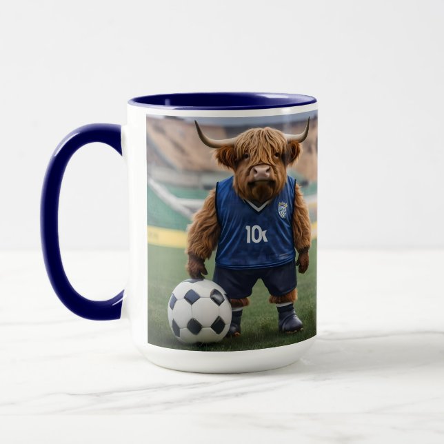 Caneca "Goal-Getter: Uma Vaca do Planalto Vestida para o  (Esquerda)