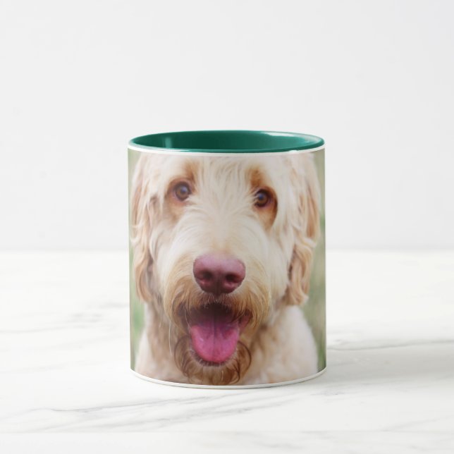 Caneca Goldendoodle sorrindo (Centro)