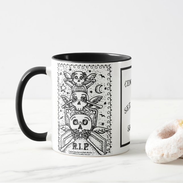 CANECA GÓTICO VÊ NENHUMA MAU, CEMETERIA ESQUELETÕES COMBO (Com Donut)