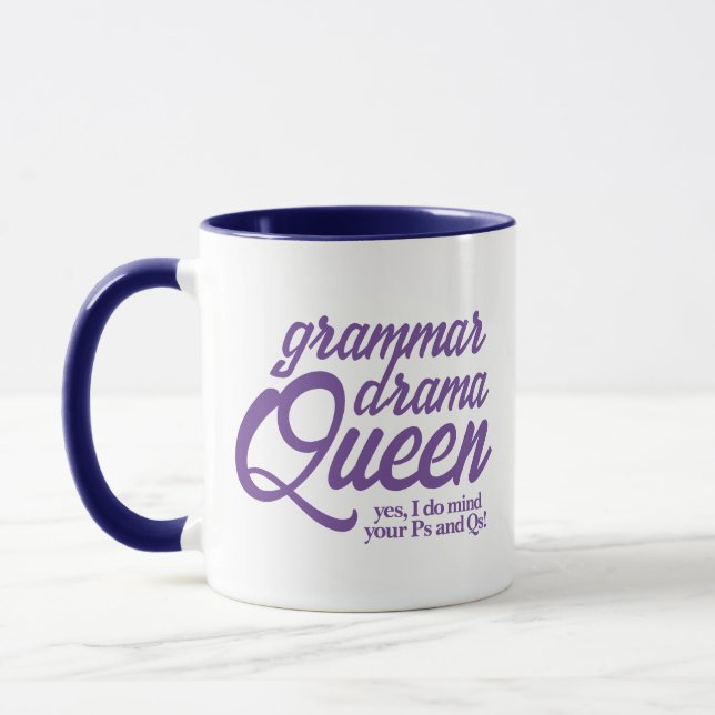 Caneca Gramática Engraçada Drama Rainha Mente Seu Ps e Qs (Esquerda)
