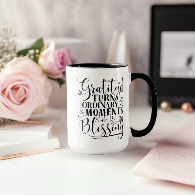 Caneca “Gratitude Turns Ordinary Moments Into BlessingMug (Criador carregado)