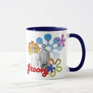 Caneca Groovy do pop art com flor de Acent