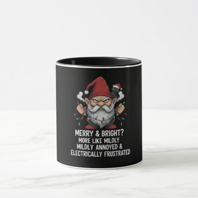 Caneca Grumpy Christmas Gnome Tangled Lights Black Cat  (Centro)