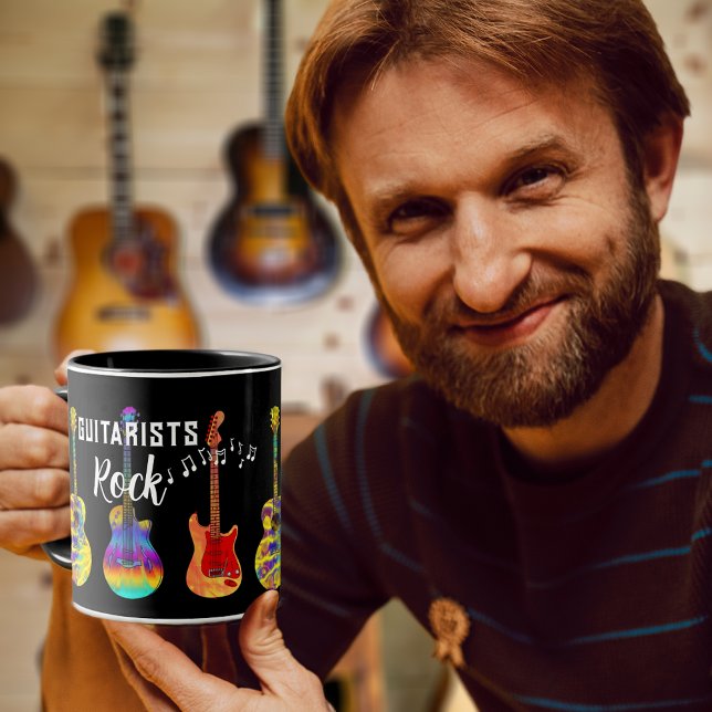 Caneca Guitaristas Agitam Guitaristas Coloridos (Guitarist rock cool colorful cool electric guitar acoustic guitar pattern on black)