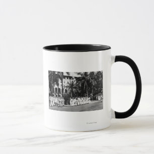 Caneca Havaí - meninos do marinho que esperam o ônibus