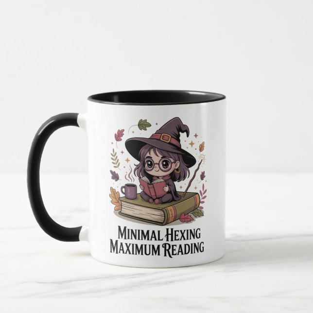 Caneca Hexing Mínimo, Leitura Máxima — Chá de Bruxa Cozy (Esquerda)