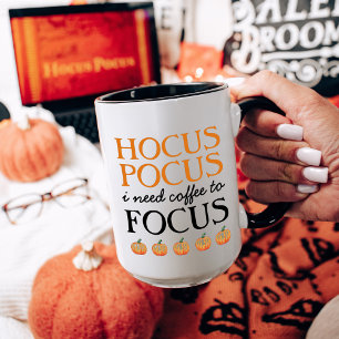 Caneca Hocus Pocus Preciso de Café para Focar