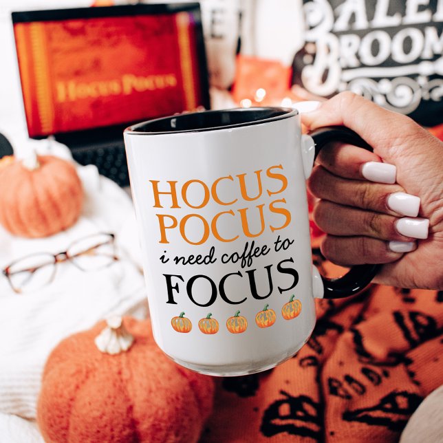 Caneca Hocus Pocus Preciso de Café para Focar (Criador carregado)