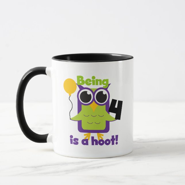 Caneca Hoot Owl 4th Birthday T-shirts e presentes (Esquerda)