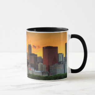 Caneca Ideia da skyline de Chicago de Adler