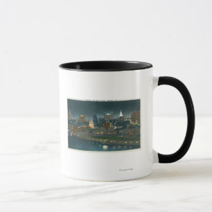 Caneca Ideia da skyline do búfalo na noite