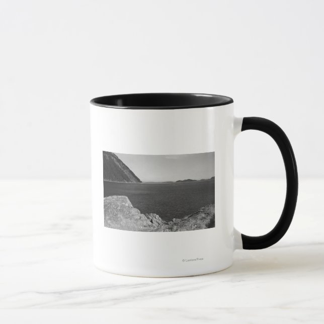 Caneca Ilha Lummi, WA - Vista de Lummi Rocks (Direita)