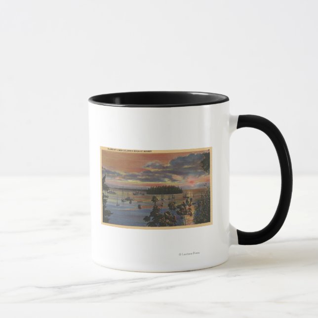 Caneca Ilhas do Rio Baixa Colúmbia em Sunsetand (Direita)