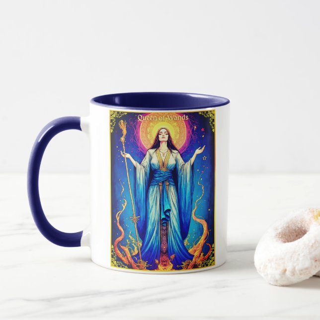 Caneca Ilustração de Carta de Tarot, Rainha de Paus (Com Donut)
