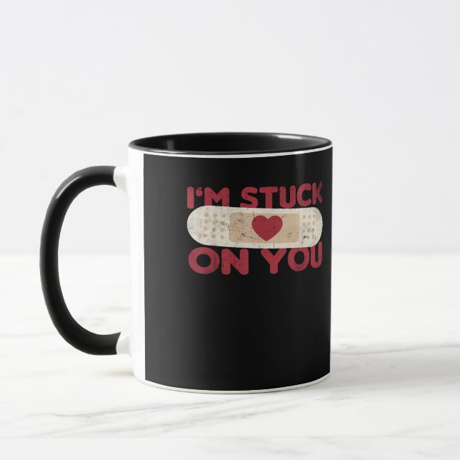 Caneca Im Stuck On You Funny Band Aid Nurse Gift Playful  (Esquerda)