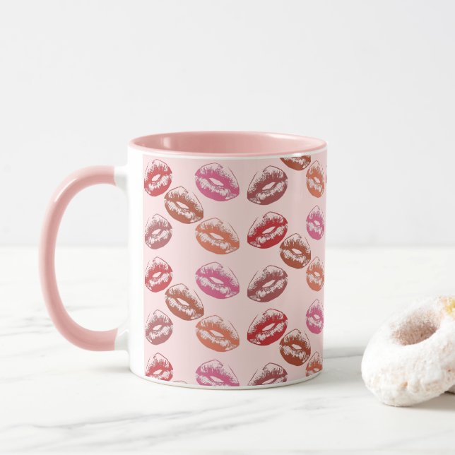 Caneca Impressões do lábio do mijo rosa (Com Donut)