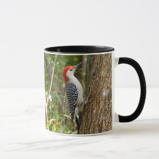 Caneca inchada vermelho do pica-pau