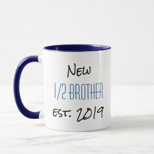 Caneca Irmão Meio Novo Parente da Família Engraçado