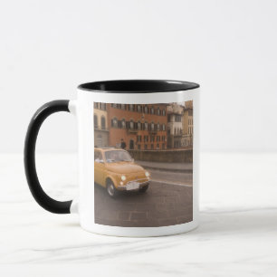 Caneca Itália, Florença. Fiat 800 Rally atravessa Arno