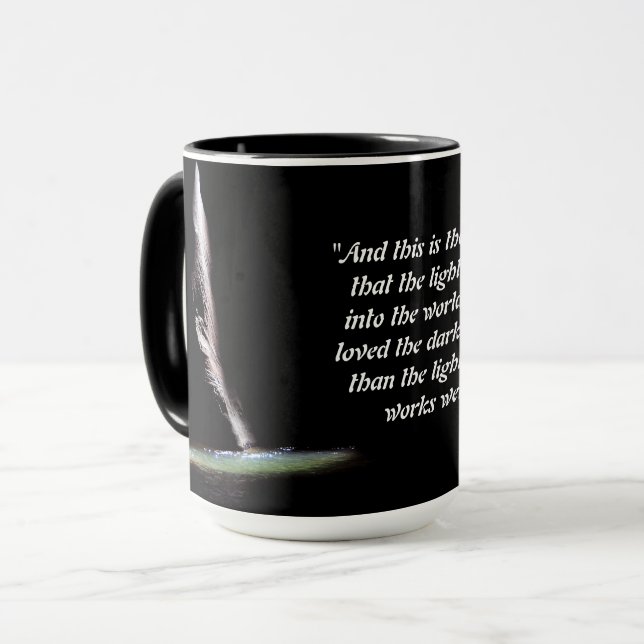 Caneca João 3:19 (Frente Esquerda)