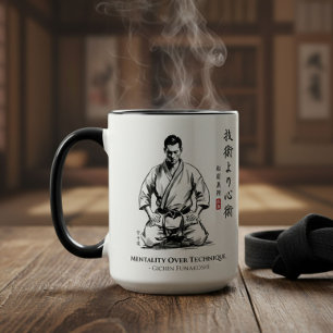 Caneca Karate 5º Preceito - Mentalidade Sobre Técnica