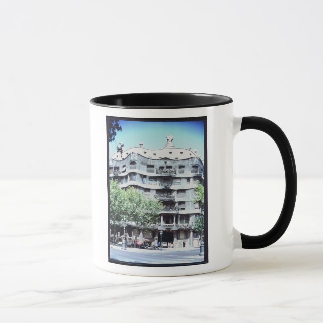 Caneca La Pedrera ou casas Mila, 1905-10 (Direita)