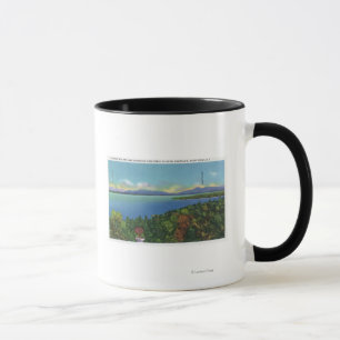 Caneca Lago e Montanhas Verdes