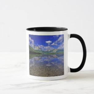 Caneca Lago Stanley nas montanhas Sawtooth de Idaho