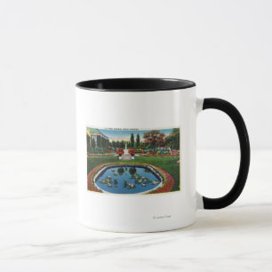 Caneca Lagoa do lírio dos jardins da casa de Eastman