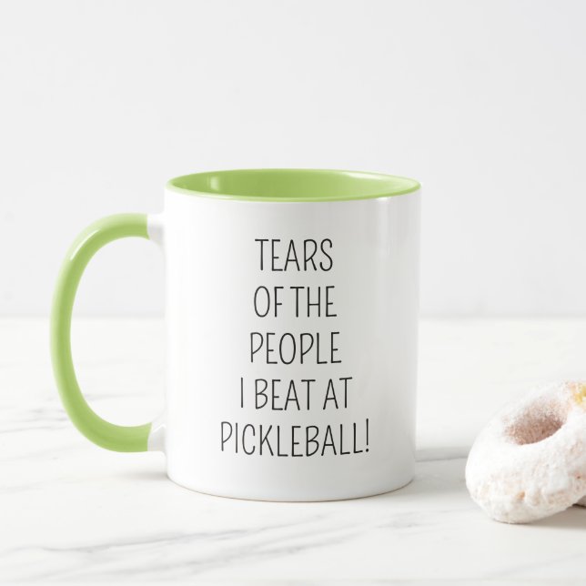 Caneca Lágrimas das Pessoas que Eu Derrotei no Pickleball (Com Donut)