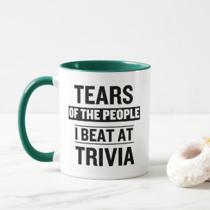 Caneca Lágrimas das Pessoas que Eu Derrotei no Trivia