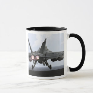 Caneca Lançamentos super de um zangão de F/A-18E
