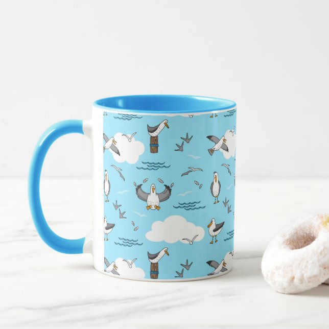 Caneca Legal bando de gaivotas, céu azul e nuvens (Com Donut)
