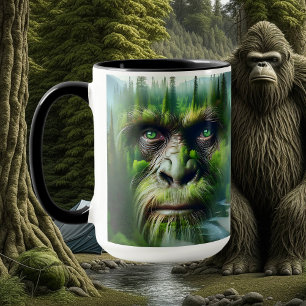 Caneca Legal Sasquatch na floresta