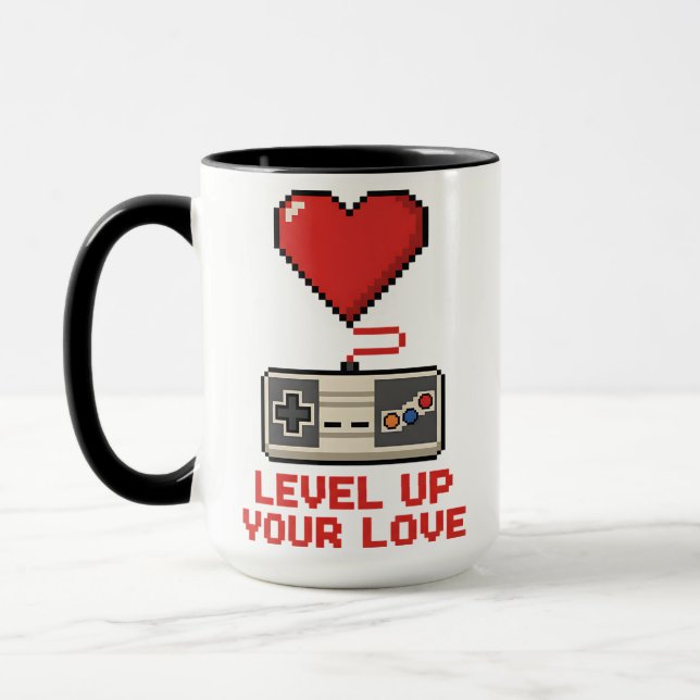 Caneca Level Up Your Love, Retro Pixel Gaming Design (Esquerda)