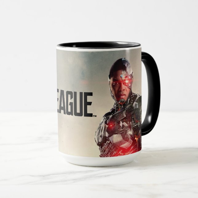 Caneca Liga da Justiça | Cyborg Em Battlefield (Frente Esquerda)