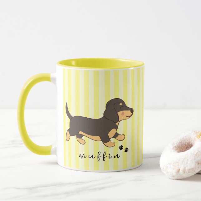 Caneca Listras Amarelas Nome de Dachshund Preto e Marrom  (Com Donut)