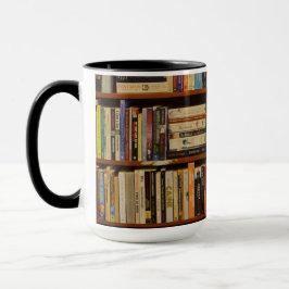 Caneca Livros na biblioteca
