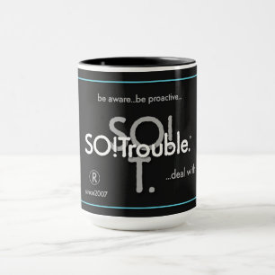 Caneca Logotipos e slogans SO!Trouble
