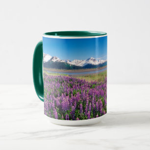 Caneca Lupinas em Bloom Montanhas Kenai, Alasca