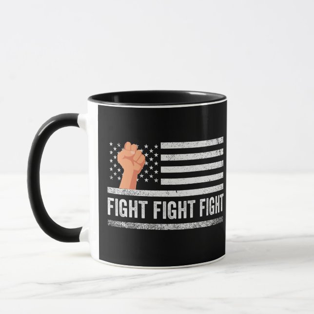 Caneca Luta Contra O Patrimônio Trump Americano (Esquerda)