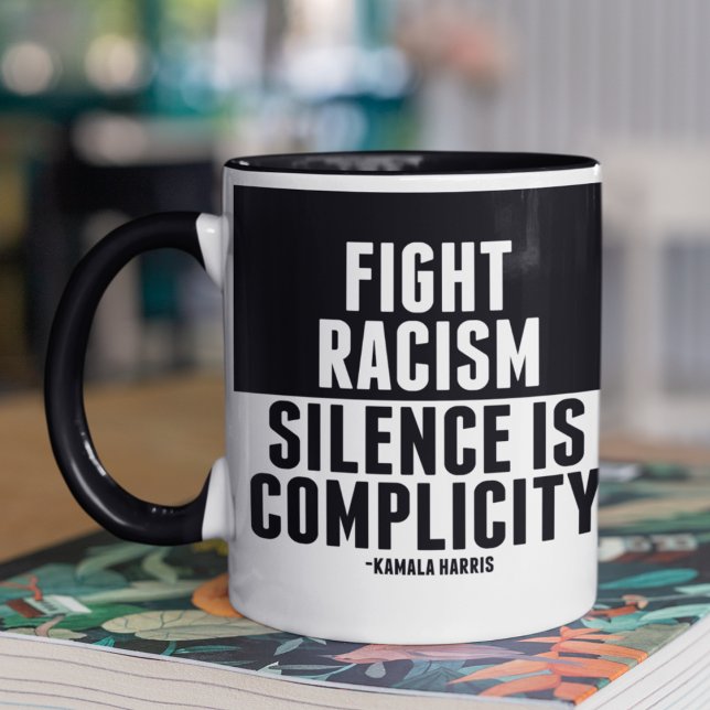 Caneca Lutar contra o racismo O silêncio é branco preto (Criador carregado)