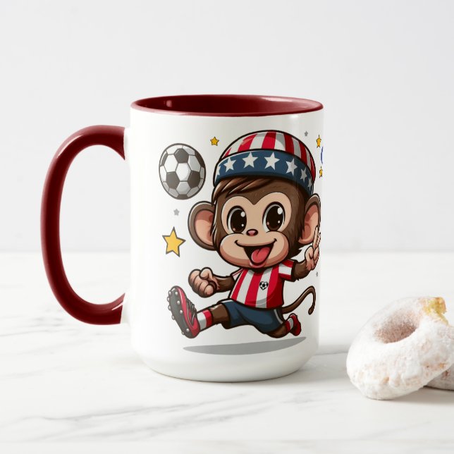 Caneca Macaco Feliz e Fofo Jogador de Futebol (Com Donut)