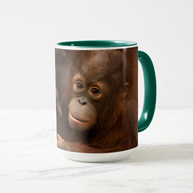 Caneca Mãe de orangotango e bebê no zoológico (Frente Esquerda)