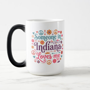 Caneca Mágica Alguém em Indiana Me Ama Design Boho Hippie