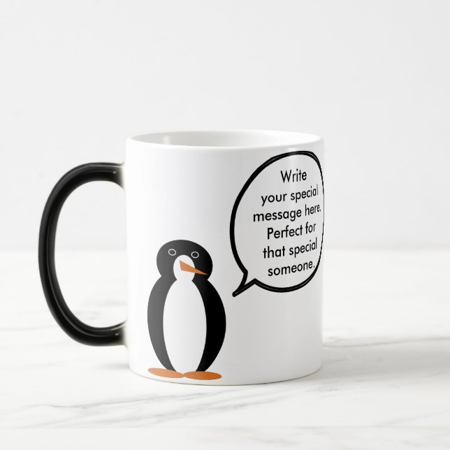 Caneca Mágica Aterro de Aniversário Falando Sra. Penguin Persona (Esquerda)